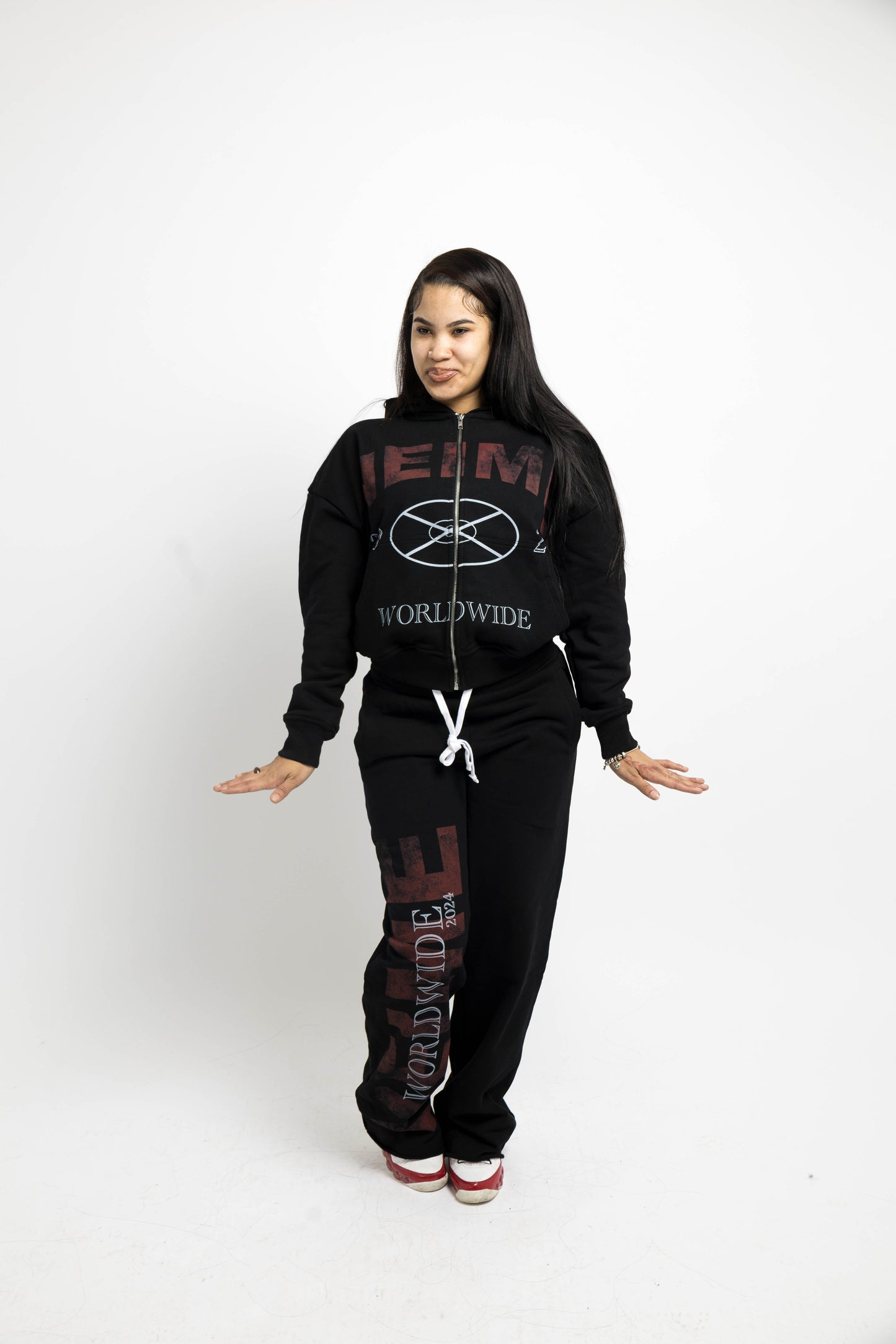 WORLDWIDE TRACKSUIT