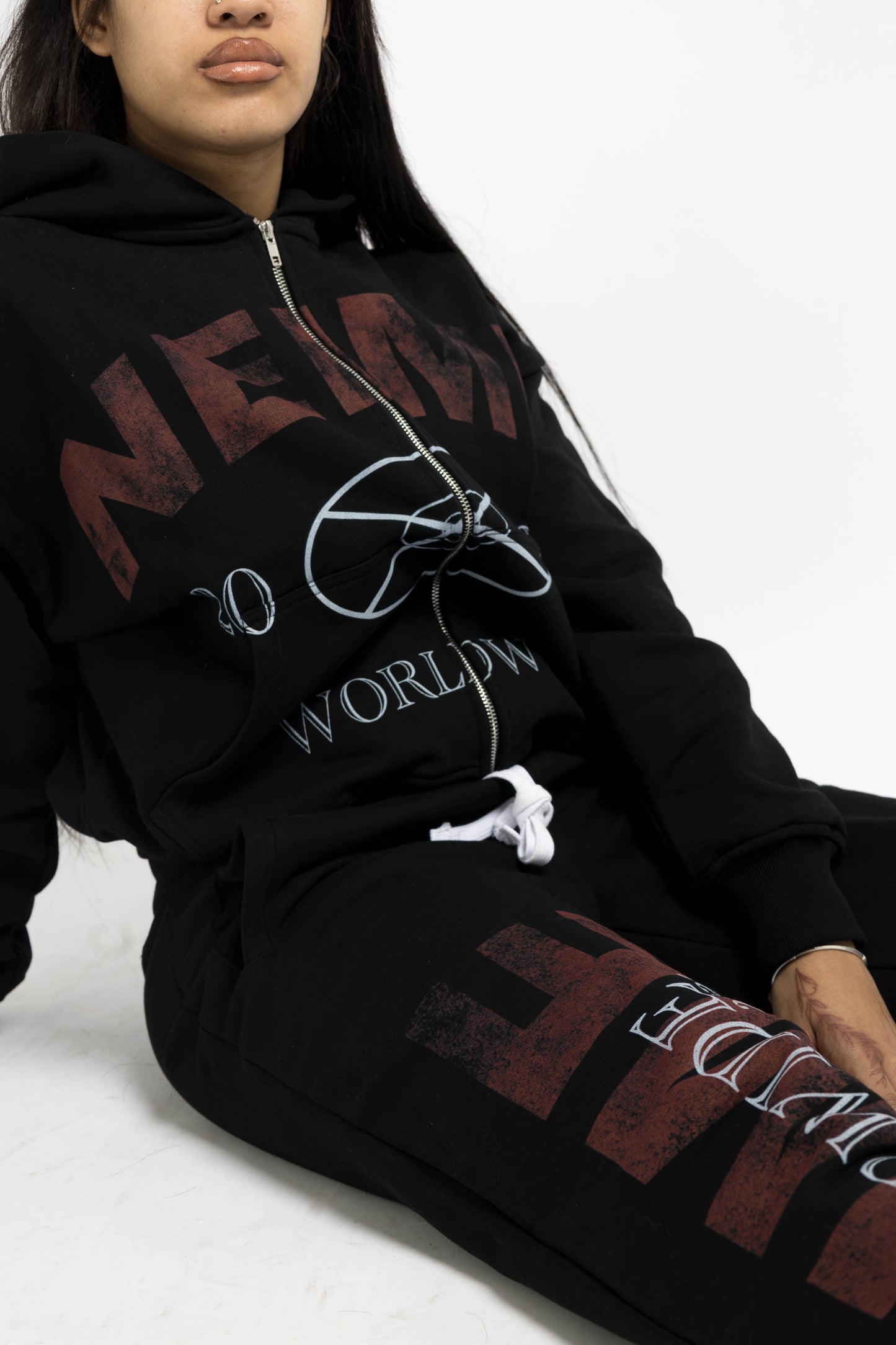 WORLDWIDE TRACKSUIT